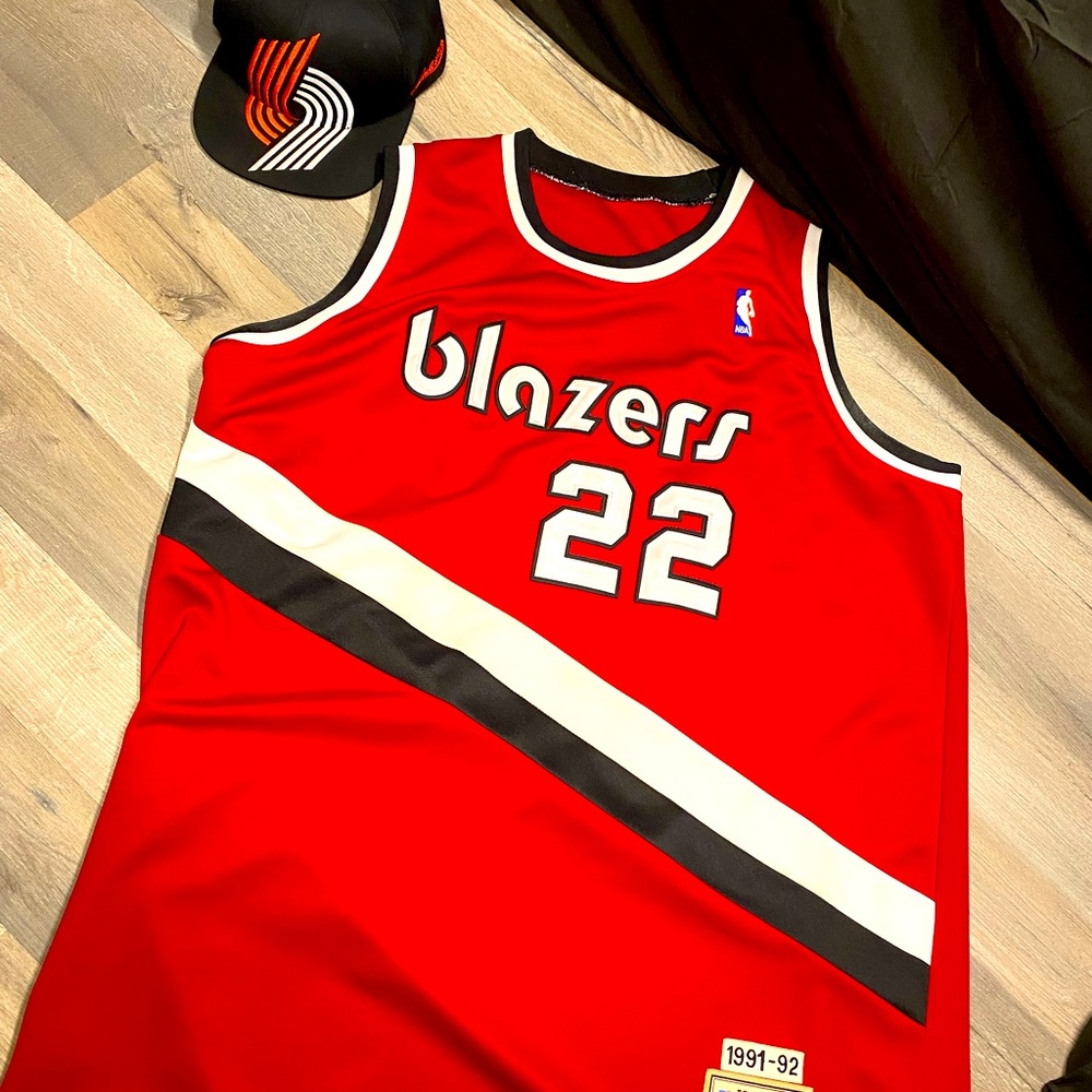 Like New Mitchell and Ness Swingman Drexler Blazers Throwback wNEW Matching Hat.